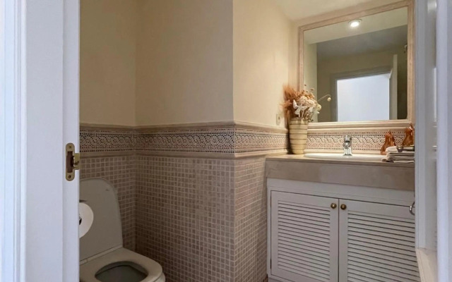 Hacienda Elviria 2 Bedroom Spacious Apartment