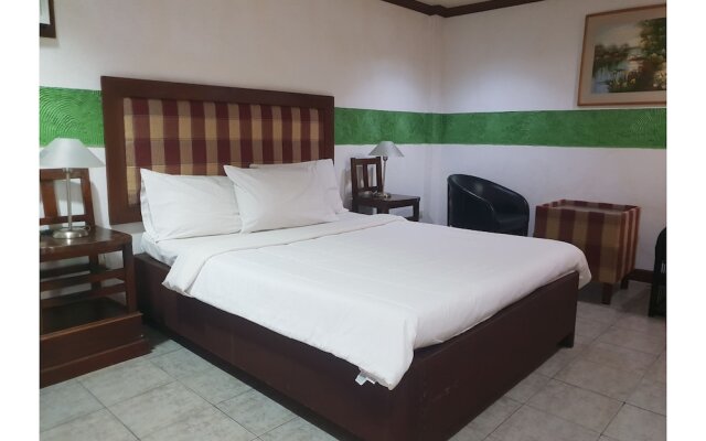 Saltimboca Tourist Inn