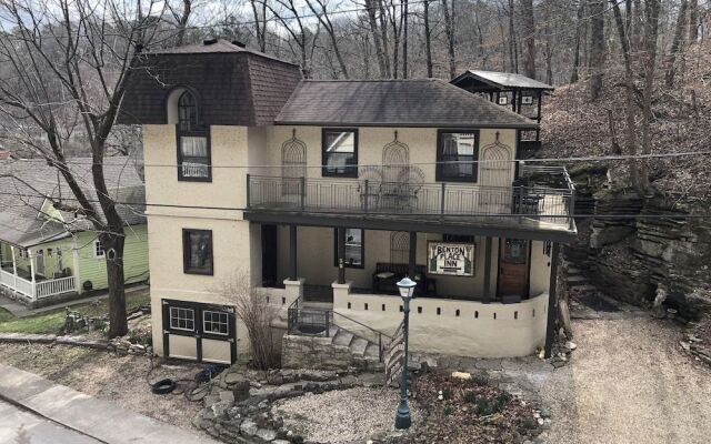 Benton Place Inn