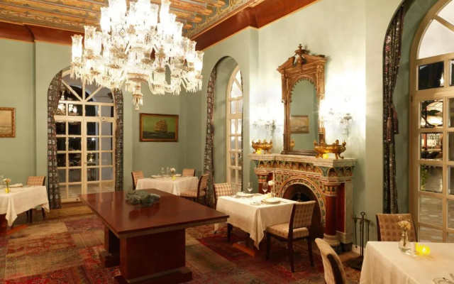 La Maison Bleue