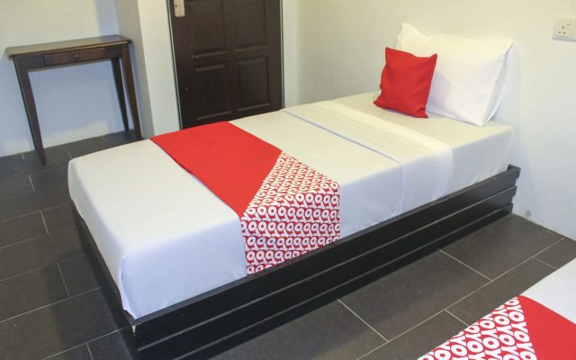 OYO 90035 Star Hotel