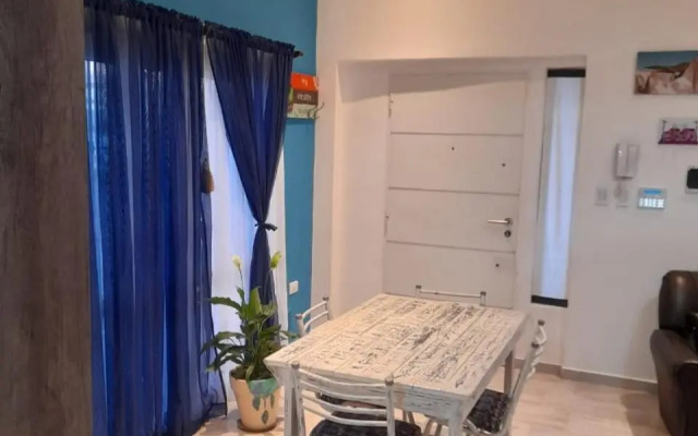 Hermosa casa con patio, parrilla y garage cerrado