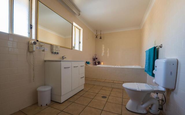 Shearing Shed Motor Inn