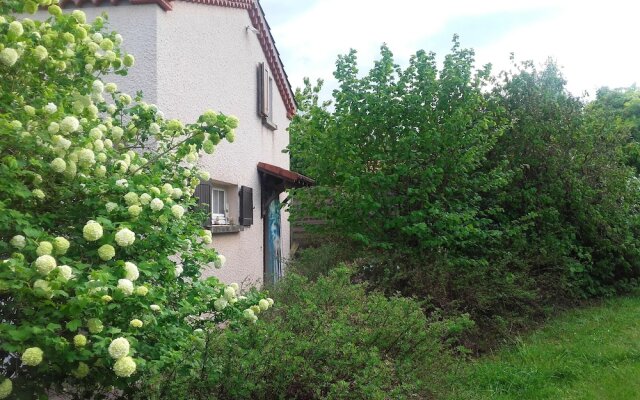 House With one Bedroom in Charbonnier-les-mines, With Wonderful Mounta