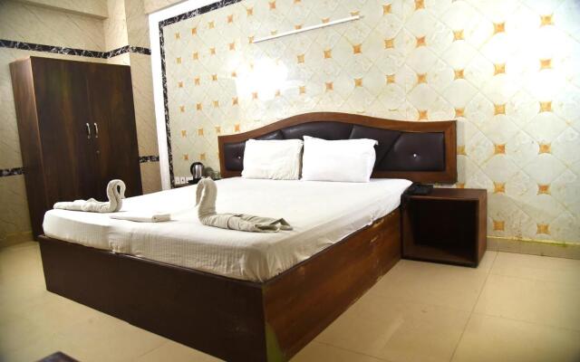 MM Residency Mugappair