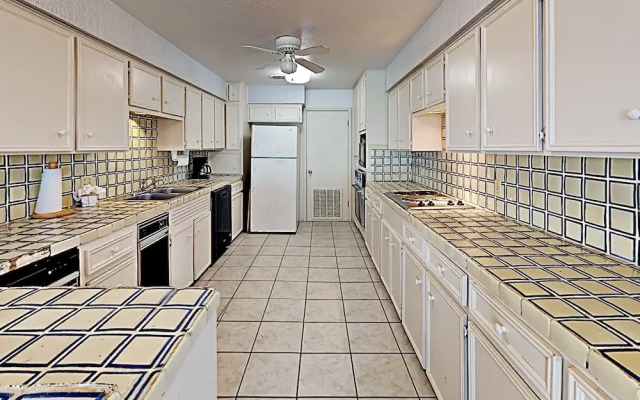 Sherman House - Two Bedroom Home