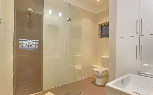 Afribode Acc Adenium Beachfront Apartment