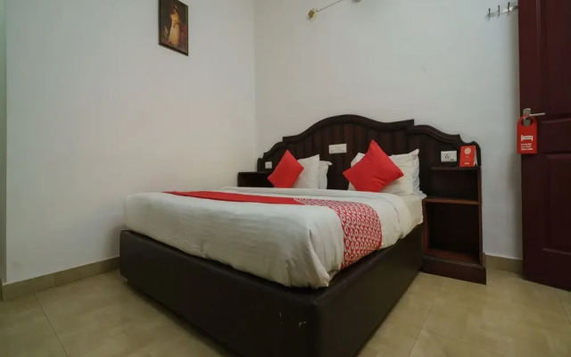 OYO 13417 Ozar Heritage