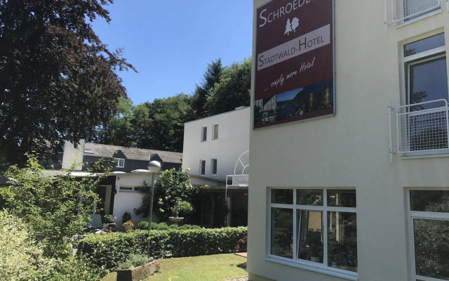 SCHROEDERS Stadtwaldhotel