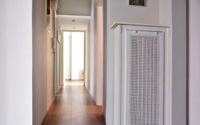 Three Bedrooms Apartment in City Center