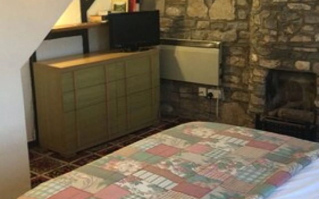 The Pecking Mill Inn