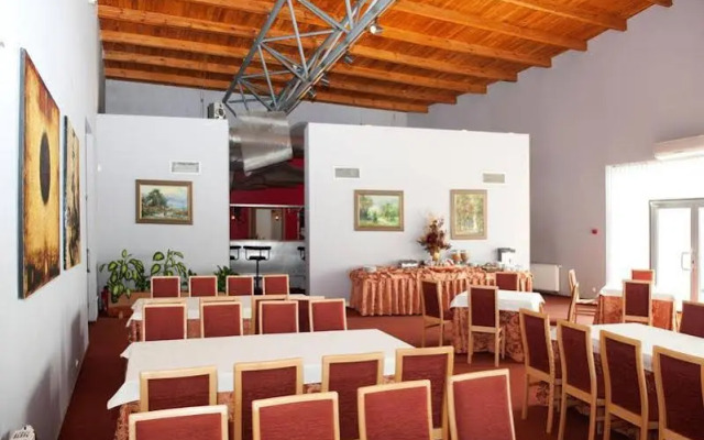 A4 Airport Kraków Morawica