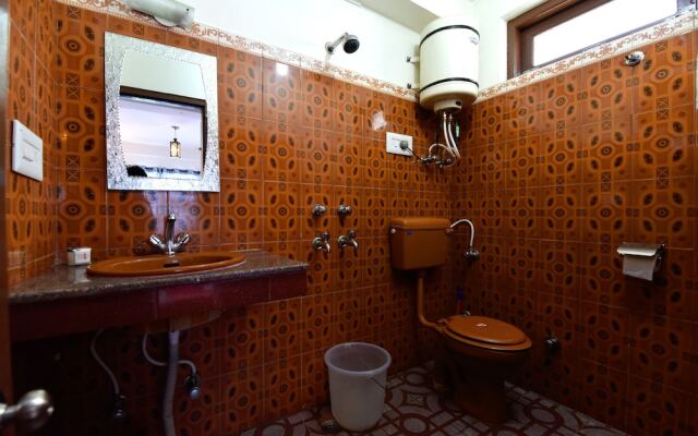 OYO 13337 Home Valley View 2BHK Naggar Road