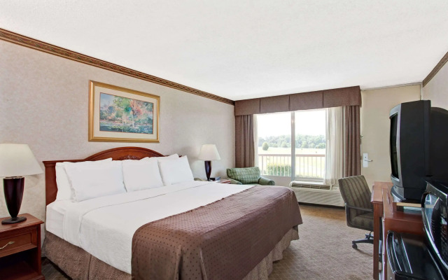 Days Inn by Wyndham Forrest City