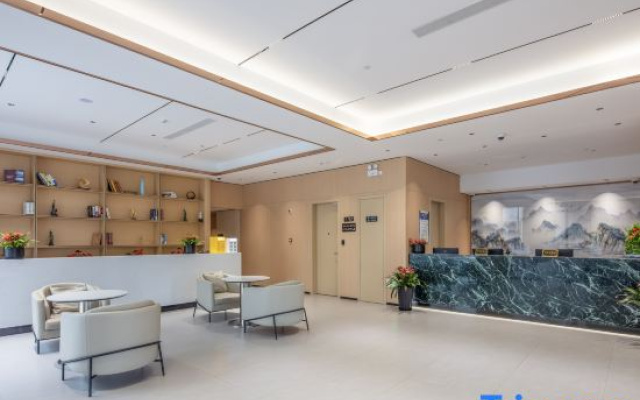 Jinlun Hotel (Shanghai Hongqiao Railway Station)