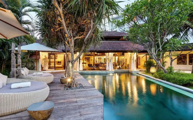 Luxury Balinese 3-bedroom Villa in Seminyak - A Popular Choice!