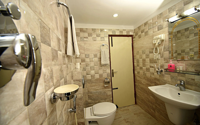 Hotel Osho Home