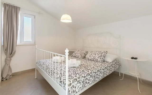 Beautiful Home in Kastel Novi With Wifi and 4 Bedrooms