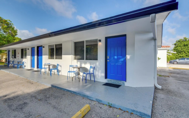 2 Mi to Ocean: Dog-friendly Hallandale Beach Condo