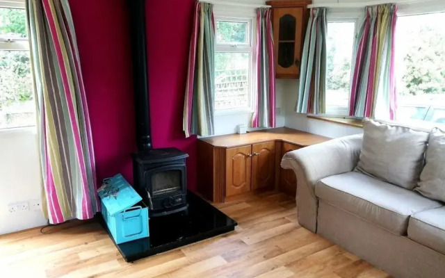 Midden Manor Country Stay on a Working Dairy Farm