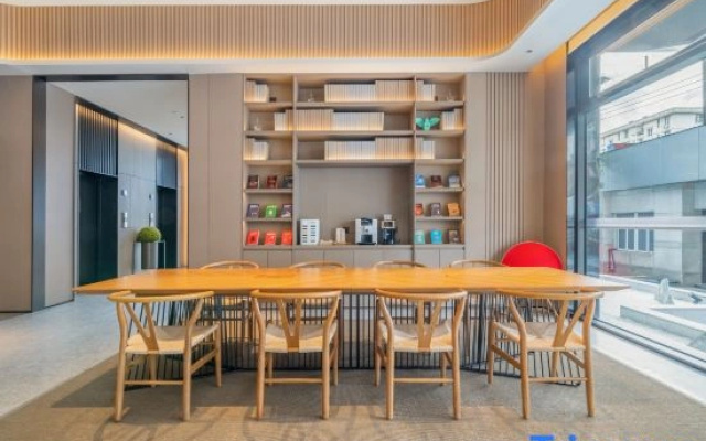 JI Hotel (Ningbo Zhoumeng North Road Subway Station)