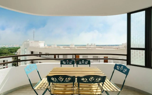 Tropicana Apartment