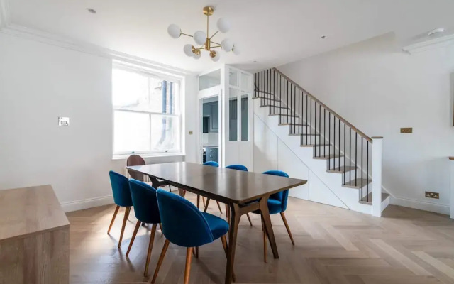 Impressive and Gorgeous Kensington Family Home