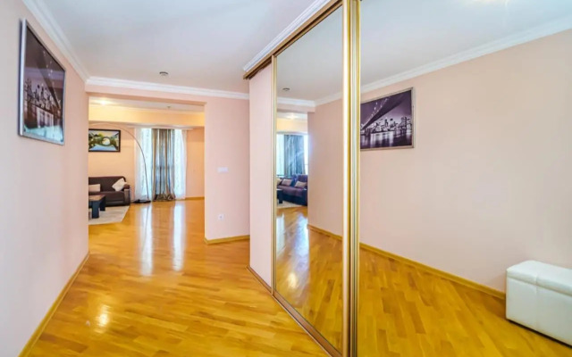 Port Baku Residance 710 A