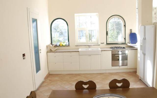 Belvilla by OYO Menotti