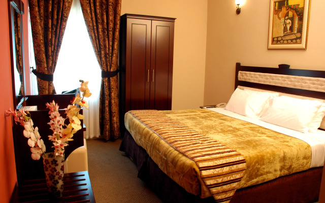 Al Bustan Tower Hotel Suites