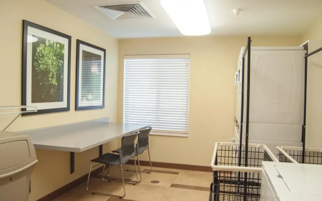 Candlewood Suites Fort Collins by IHG