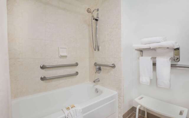 La Quinta Inn by Wyndham Everett