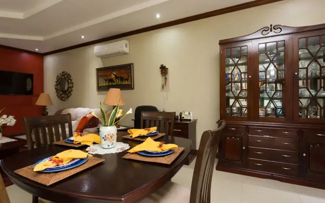 New Kingston Guest Apartment at Inglaterra III