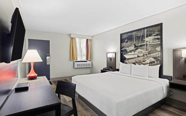 Super 8 by Wyndham Thunder Bay