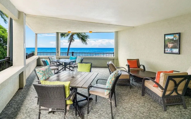 Banyan Tree - Kona Beach Properties