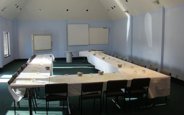 Alcamo Hotel & Conference Centre