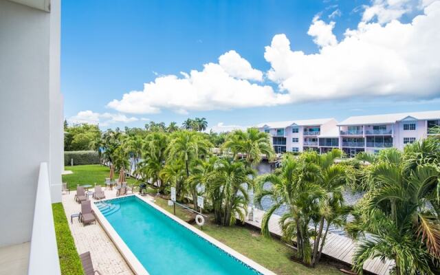 Palm Heights Residents by Cayman Villas