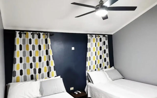 Cozy Crib 5mins from the airport