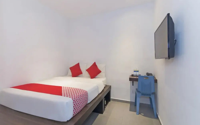 OYO 128 Mutiara Suites
