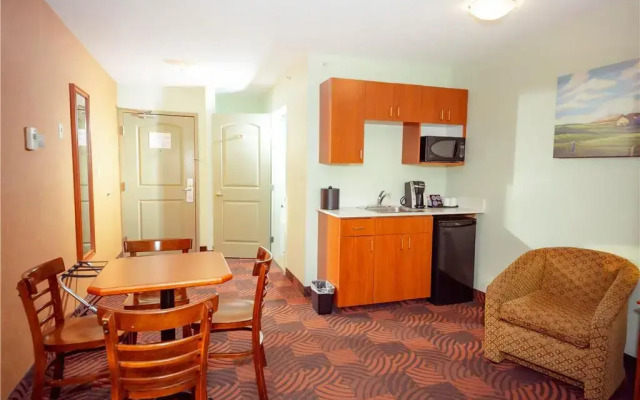 Service Plus Inns and Suites Calgary