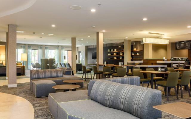 Courtyard Roseville Galleria Mall/Creekside Ridge Drive