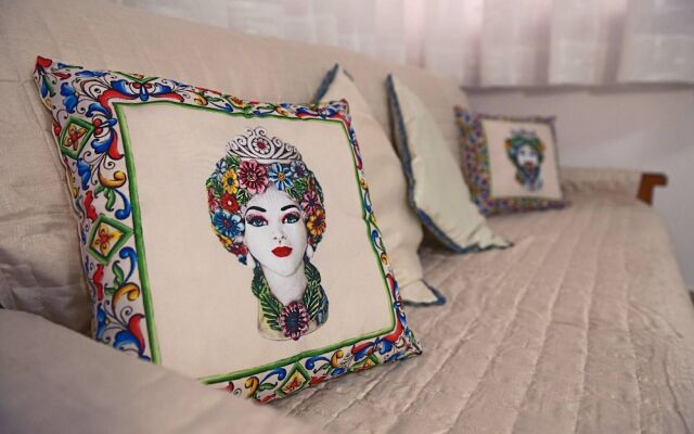 Villa Linda by the sea in South Sicily