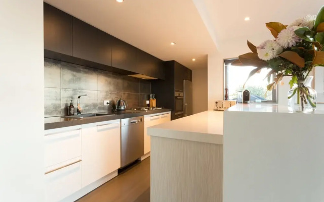 Penthouse on Hallenstein by Touch of Spice