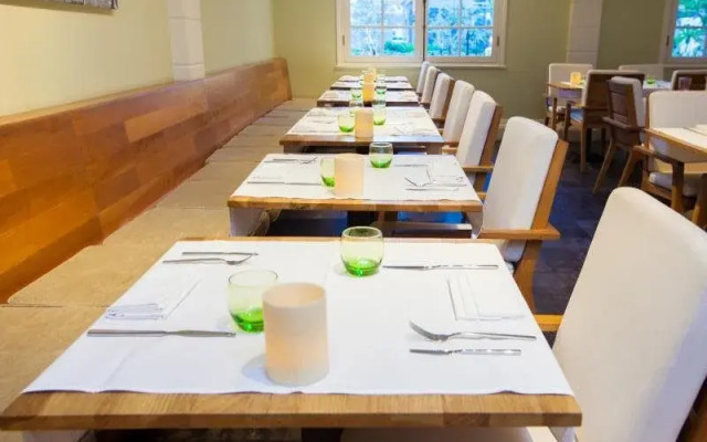 Central Mansions Serviced Apartment
