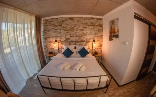 Hotel Room Mgzavrebi 1