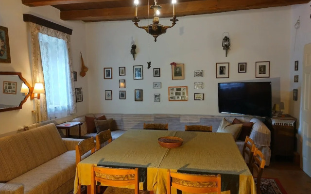 Room in Farmhouse - Rustic Charm - two Bedroom Suite 8601