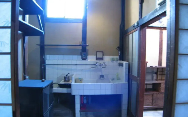 Small World Guest House - Hostel