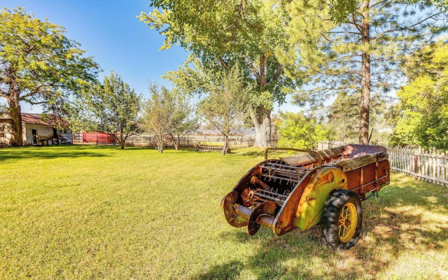 Patio & Mountain Views: Farmhouse in Mancos!