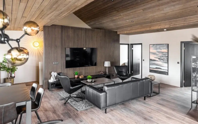 Pier Apartments