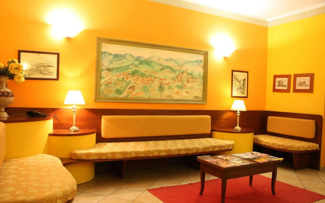 Sara Hotel